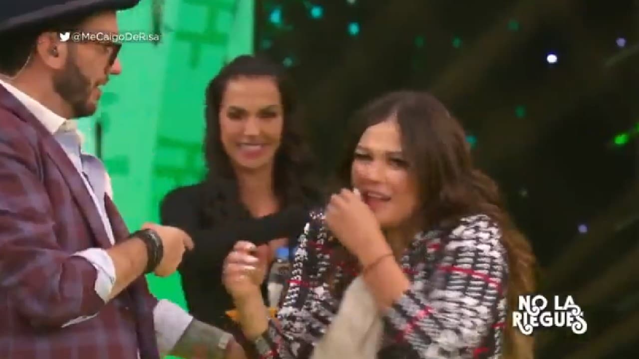 Mariana Echeverría le eructa a Faisy en la cara en Me Caigo de Risa