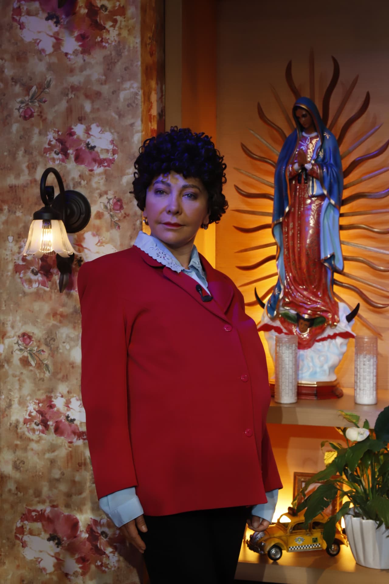 Doña Lucha también nació en María de todos los Ángeles, pero ya tuvo su propio programa en Canal 5, pero también la hemos visto en 40 y 20 y hasta en un juego de Maratón.