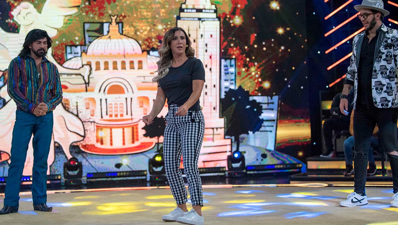 Mariazel baila en Me Caigo de Risa, termina con el pantalón roto y enseñando de más