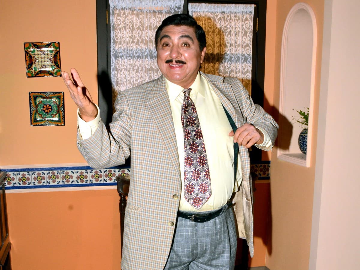 Carlos Bonavides en una escena de 'Simplemente María'