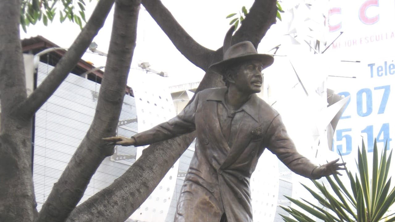 ¿Ya conoces la estatua que conmemora a Tin Tan en la CDMX?