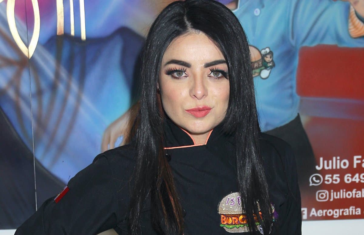 Violeta Isfel acaba de ganar un concurso de baile.