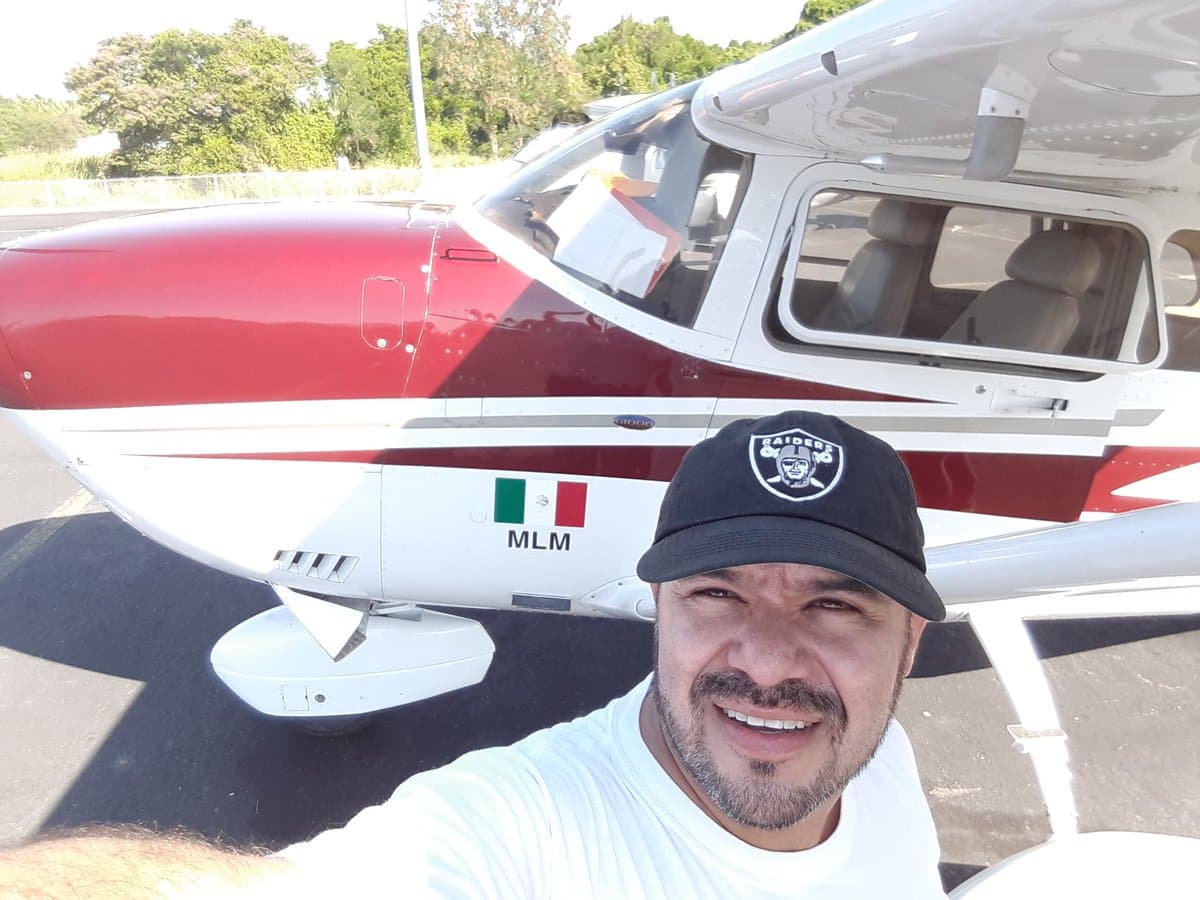 El norteño y su faceta como piloto