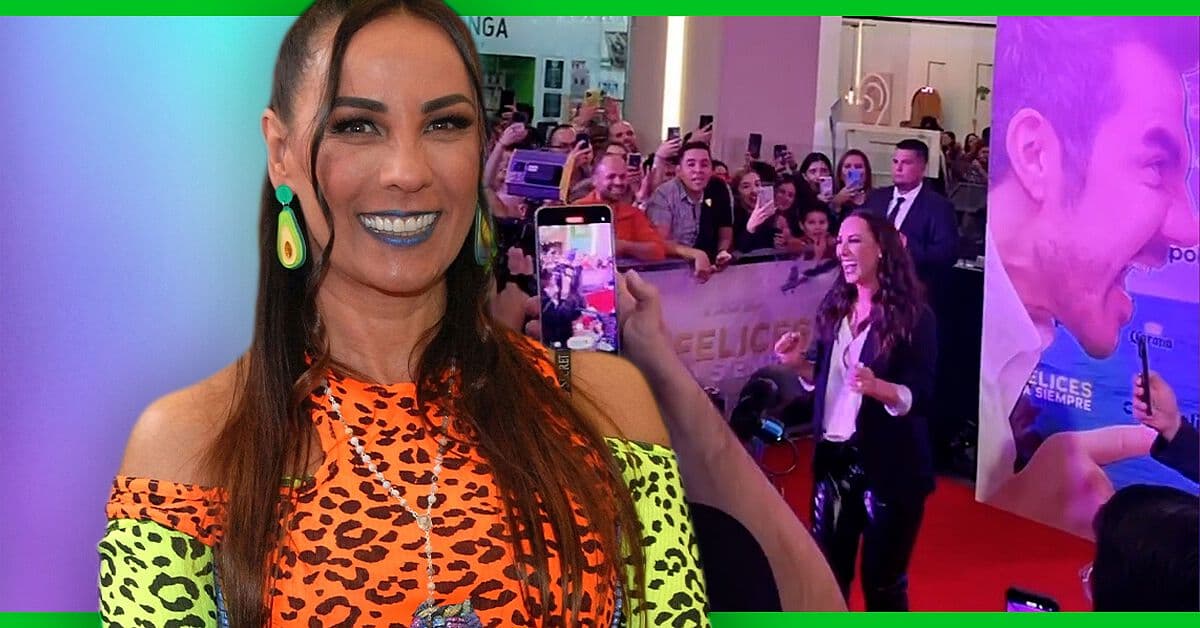 Consuelo Duval fue festejada por sus fans durante la premier de su película