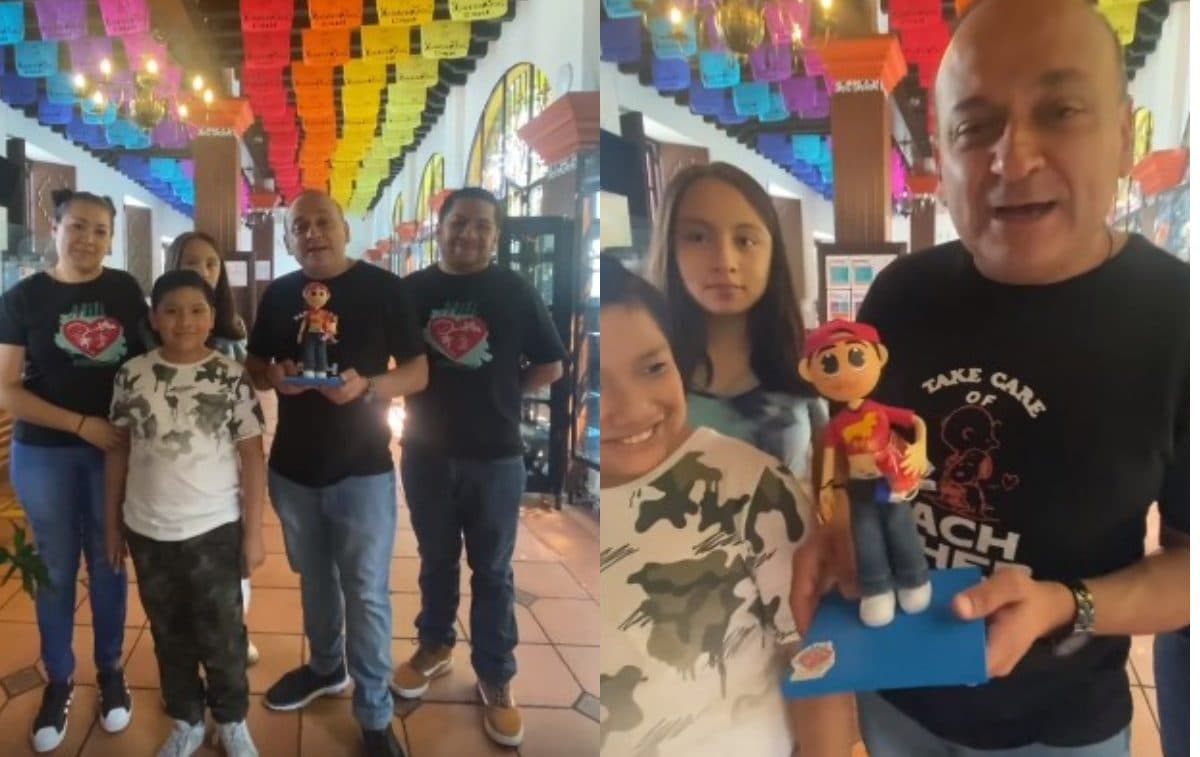 Lalo España recibe figura en honor de "German"