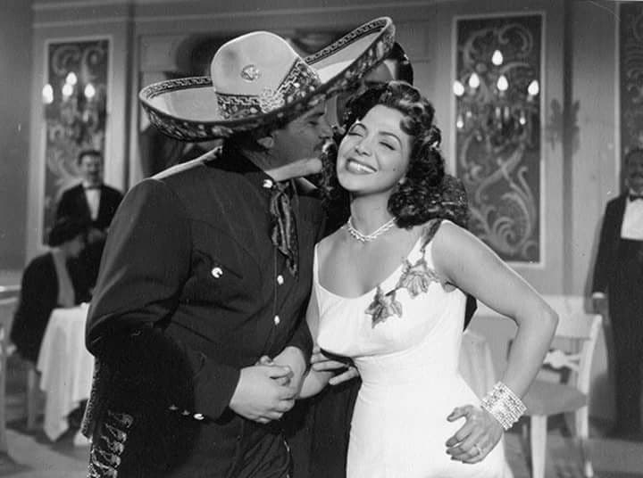 En el cine llegó a alternar con José Alfredo Jiménez.