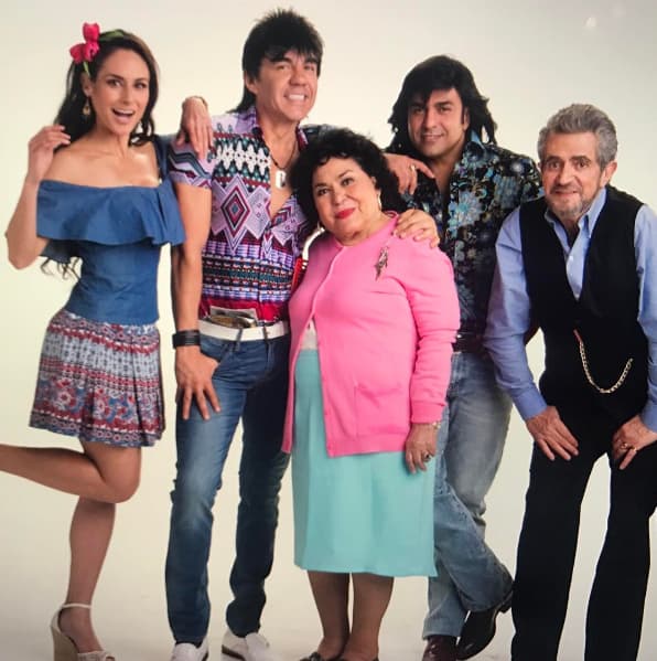 Lupita, Vítor, Doña Cuca, Albertano y Nacho