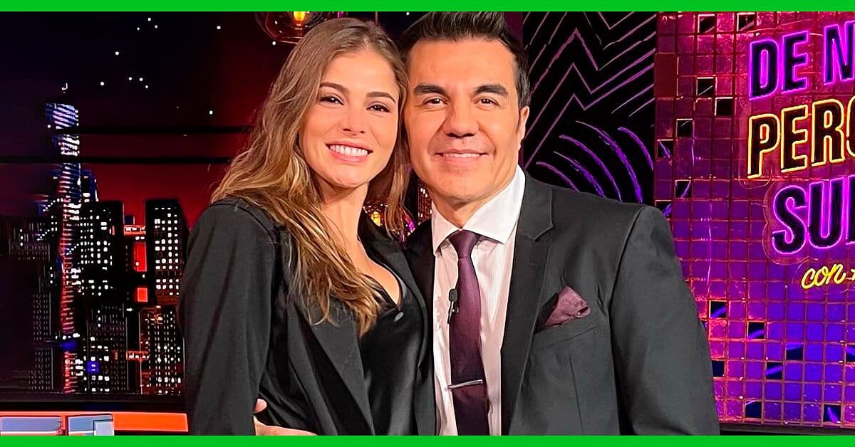 Así se veía la esposa de Adrián Uribe cuando era edecán del Vítor