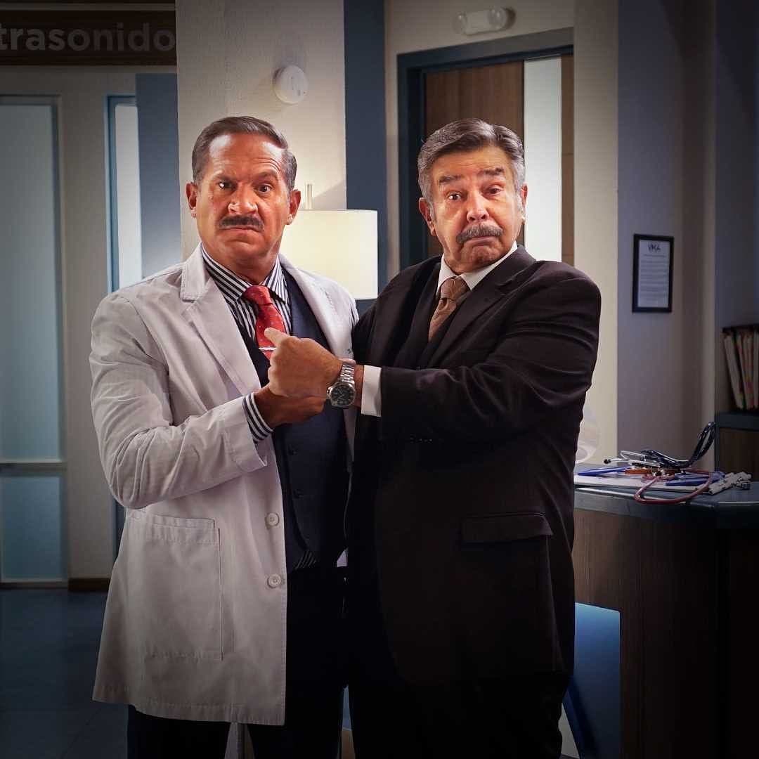 Arath de la Torre y Jorge Ortiz de Pinedo juntos en emotiva escena de "Dr. Cándido Pérez"