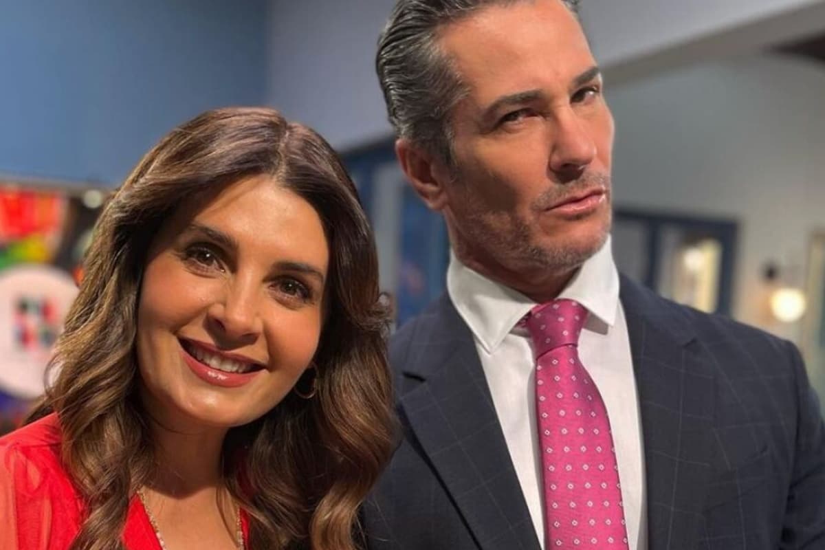 Mayrín comparte créditos con Pedro Sicard.