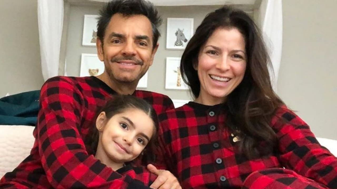 La familia Derbez celebra Navidad
