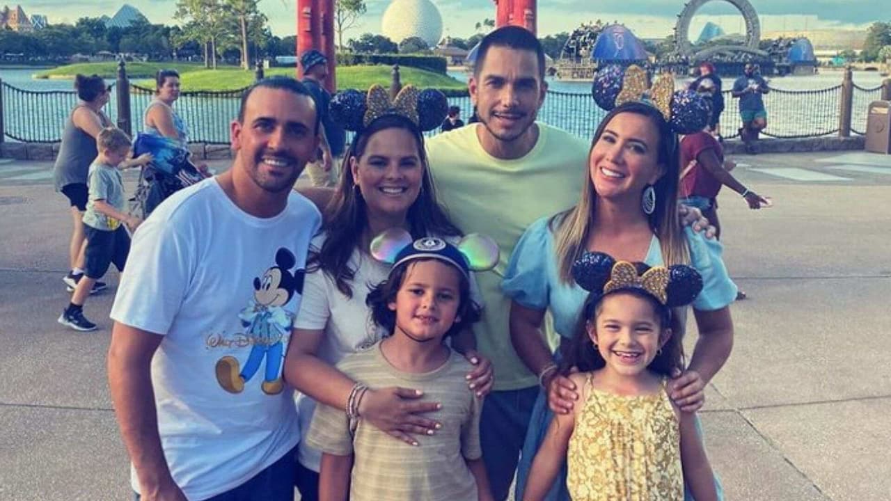 Mariazel y Ricardo Margaleff visitan Disney y presumen cómo les fue