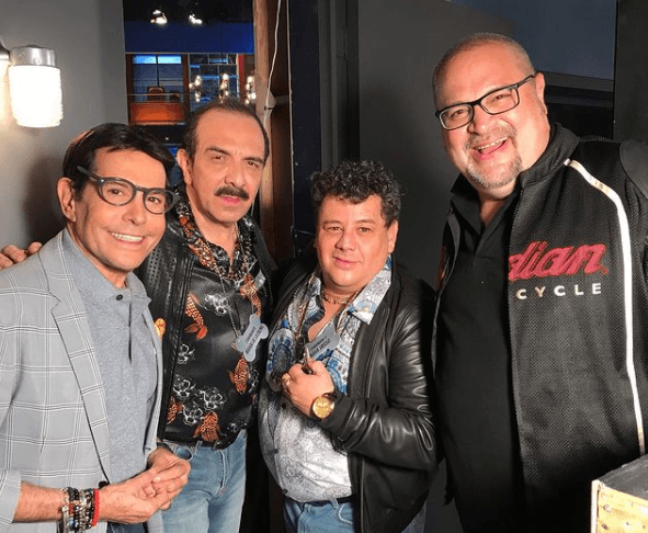 gustavo-munguia-vecinos