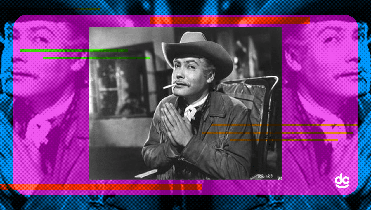 Su vida cambia cuando obtiene el papel de Piporro en la radionovela Ahí viene Martín Corona, protagonizada por Pedro Infante. A partir de entonces deja la locución y se convierte en actor.