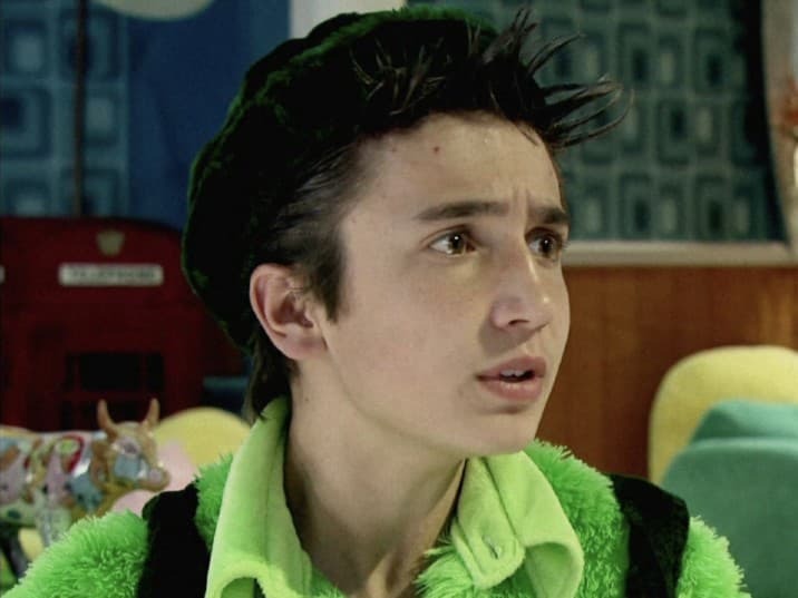 El joven dijo en una entrevista a un programa de espectáculos que al vivir esta gran experiencia en la televisión tuvo que madurar antes que sus compañeros de la escuela. “Yo me perdía de muchas fiestas en la escuela, pero la satisfacción nadie te la quita y es algo que valió la pena”, dijo.