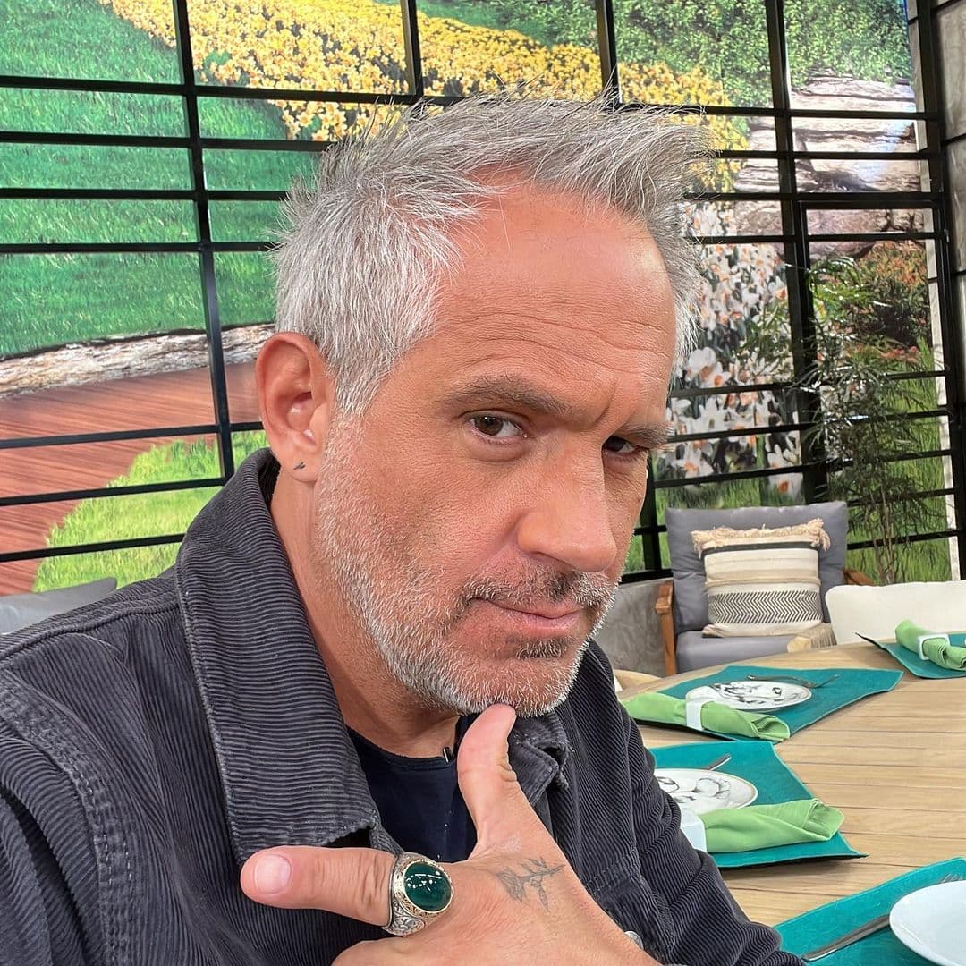 Lupita D'Alessio le recuerda a Arath de la Torre la vez que lo invitó a salir, pero la rechazó