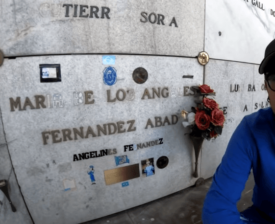 La tumba de Angelines Fernández está vandalizada