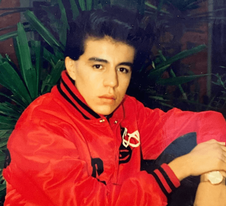 ADRIAN-URIBE-JOVEN