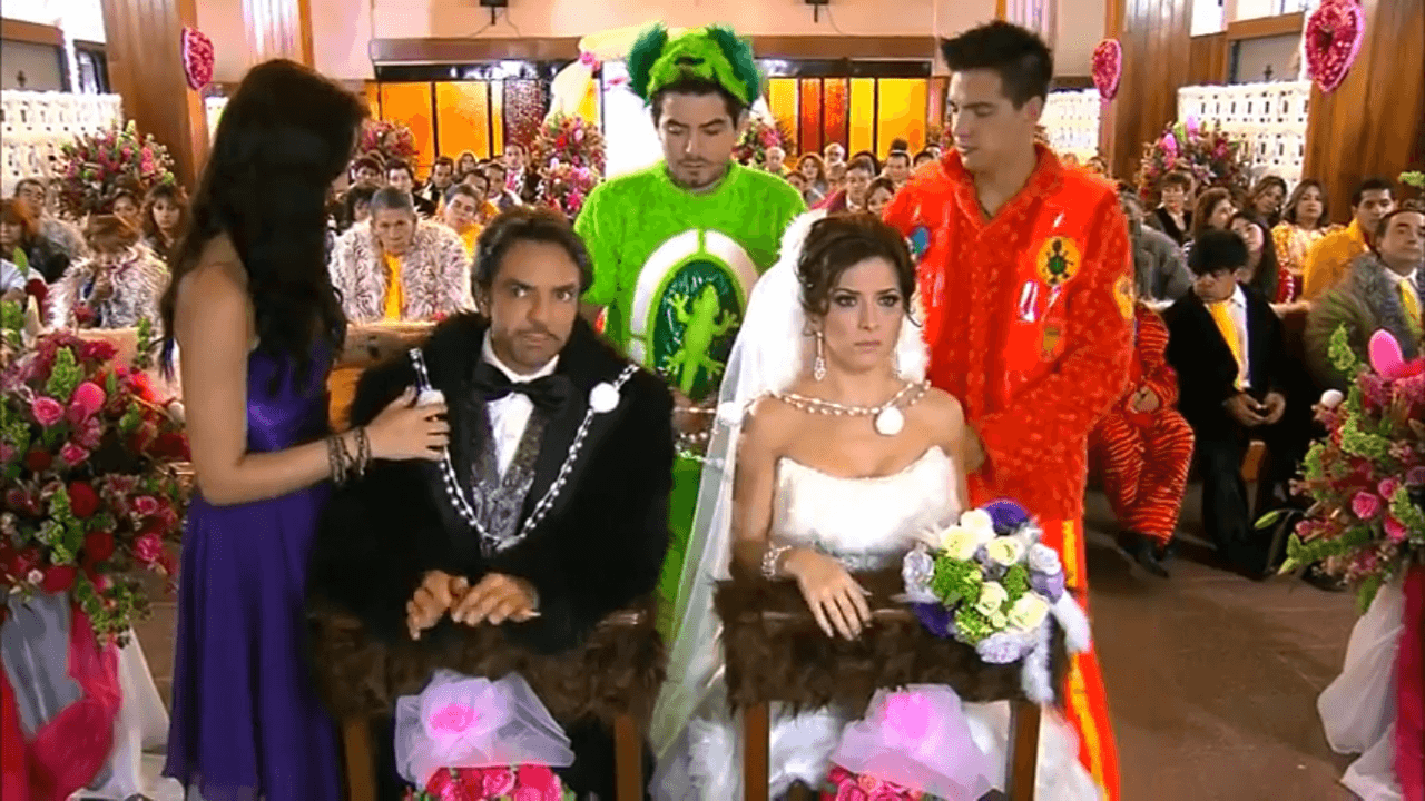 La ‘inconformidad’ de Alessandra, ante el hecho de que ’su boda de peluche’ pareciera una broma, desata una discusión entre los novios en la iglesia, dando pie a la aparición de Aislinn, Vadhir y José Eduardo, quienes en ese momento aparecen en escena para colocarle a la pareja el lazo matrimonial.