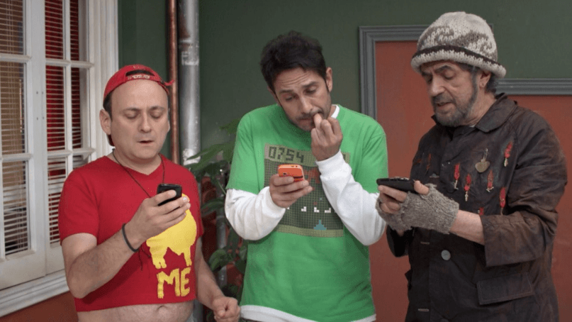 'Vecinos' es una de las más representativas series de comedia en México, la cual resulta exitosa porque presenta personajes tan comunes para la sociedad mexicana, que puede verlos reflejados en algún familiar, compañero de trabajo o incluso en uno mismo.