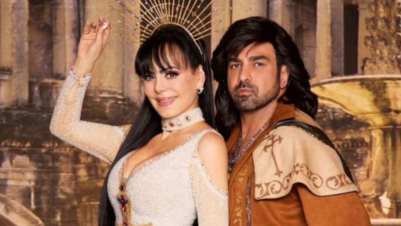 Ariel Miramontes se divierte jugándole una broma a Maribel Guardia