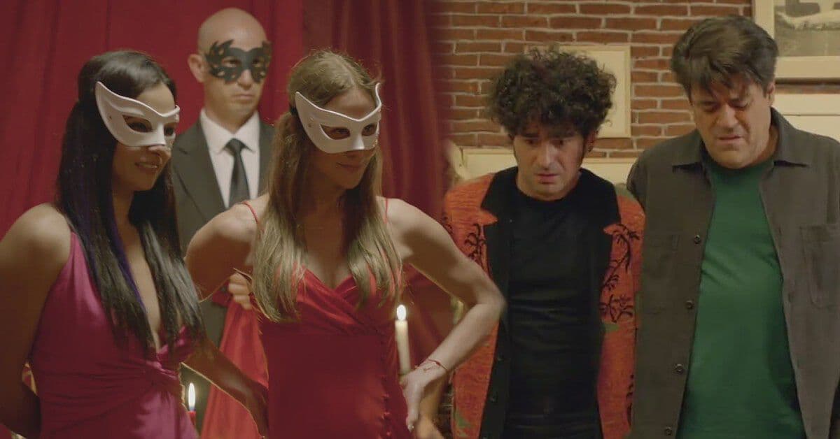El Borre y Paco tienen una atrevida fiesta de máscaras que termina mal