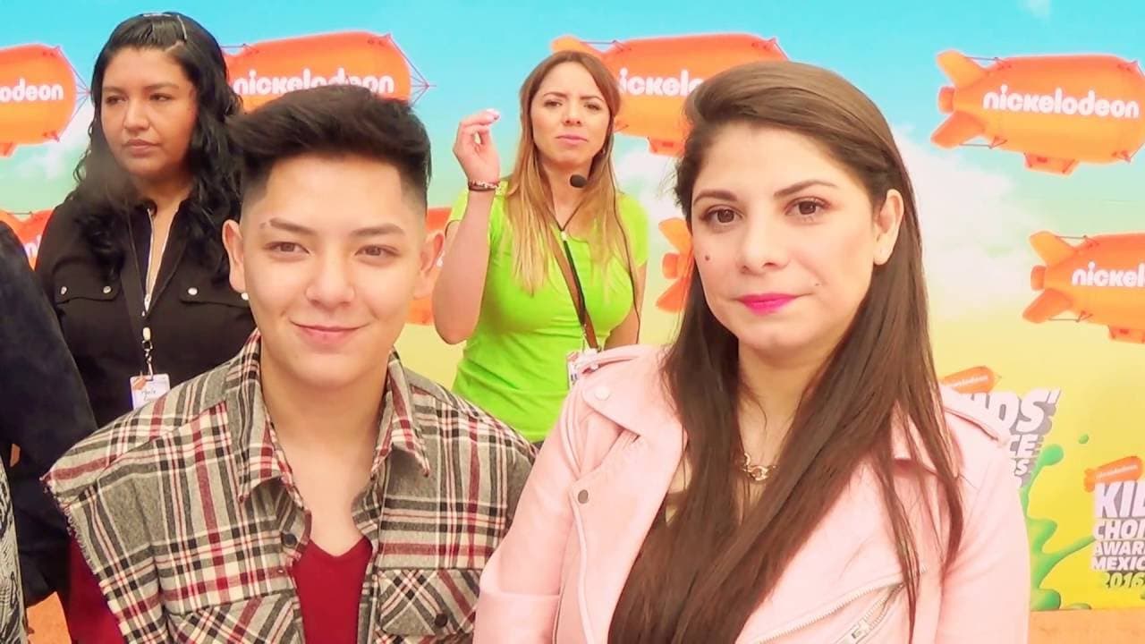 En el 2015 empezó a salir con la youtuber Una Tapioca, y tuvo varias apariciones en su canal.