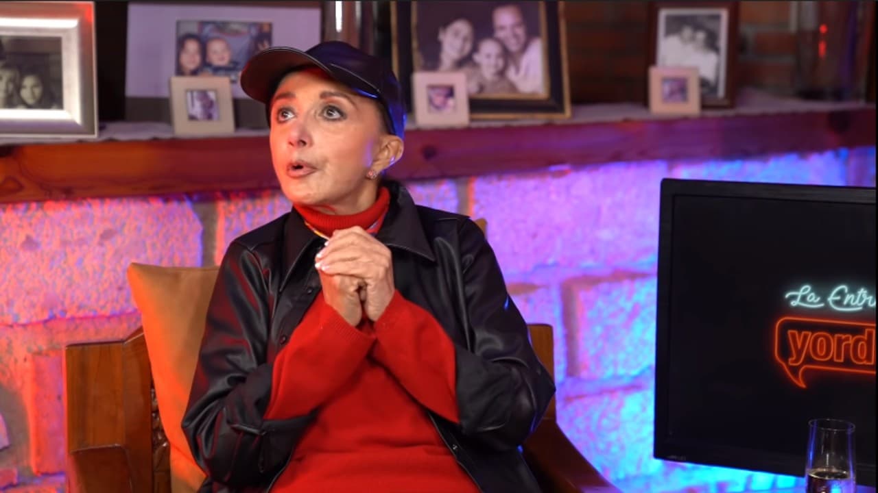 María Antonieta de las Nieves pide un galán que la tome de la mano y vea películas con ella