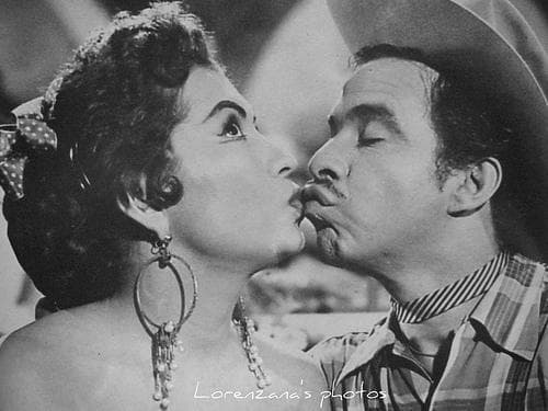 Tin Tan besó a más de 36 mujeres en el cine