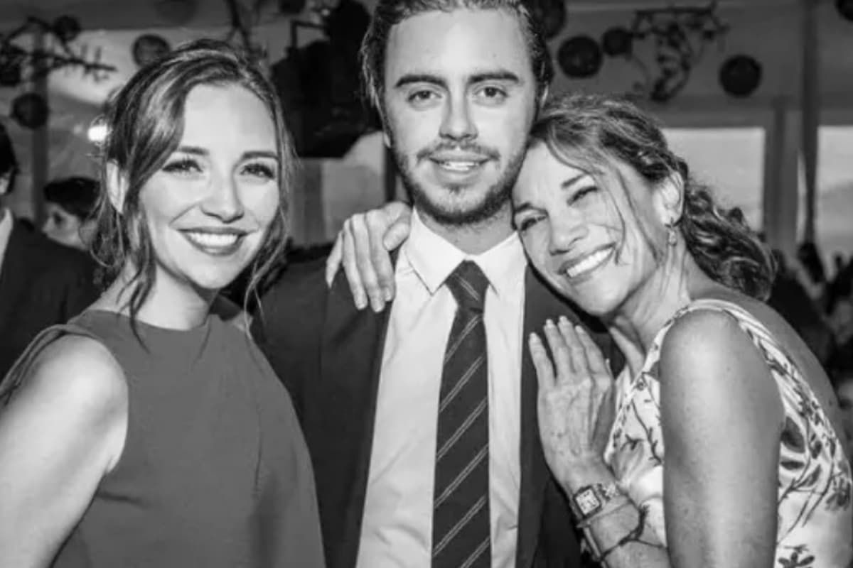 ¿Cuántos hermanos y hermanas tiene Regina Blandón y a qué se dedican?