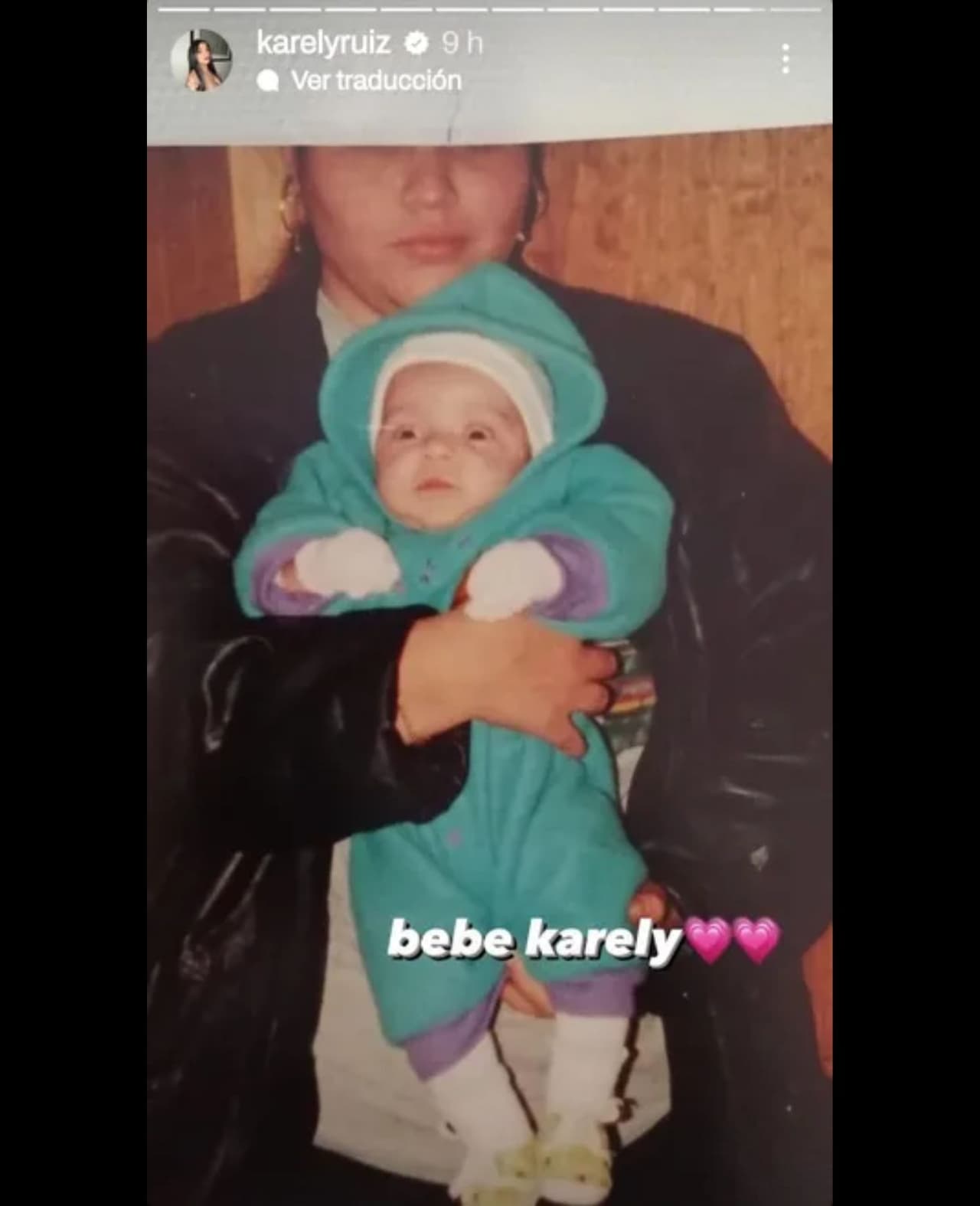 Karely Ruiz publica una tierna foto de ella cuando era una bebé.