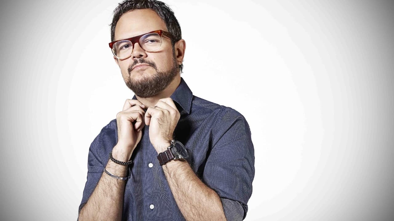 Aleks Syntek en su video musical Tu necesitas