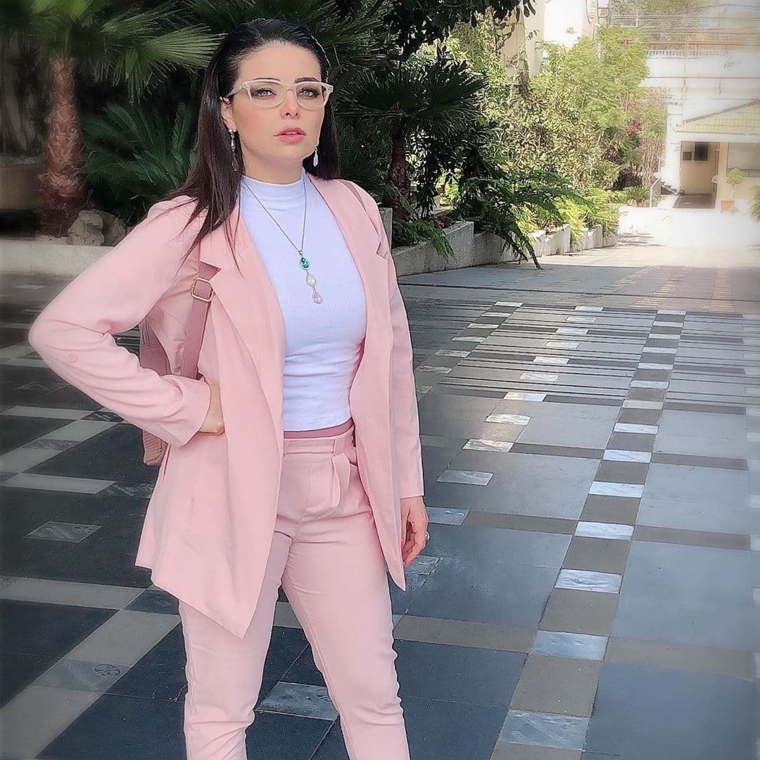 Violeta Isfel muestra la casa que compró tras éxito de hamburguesas