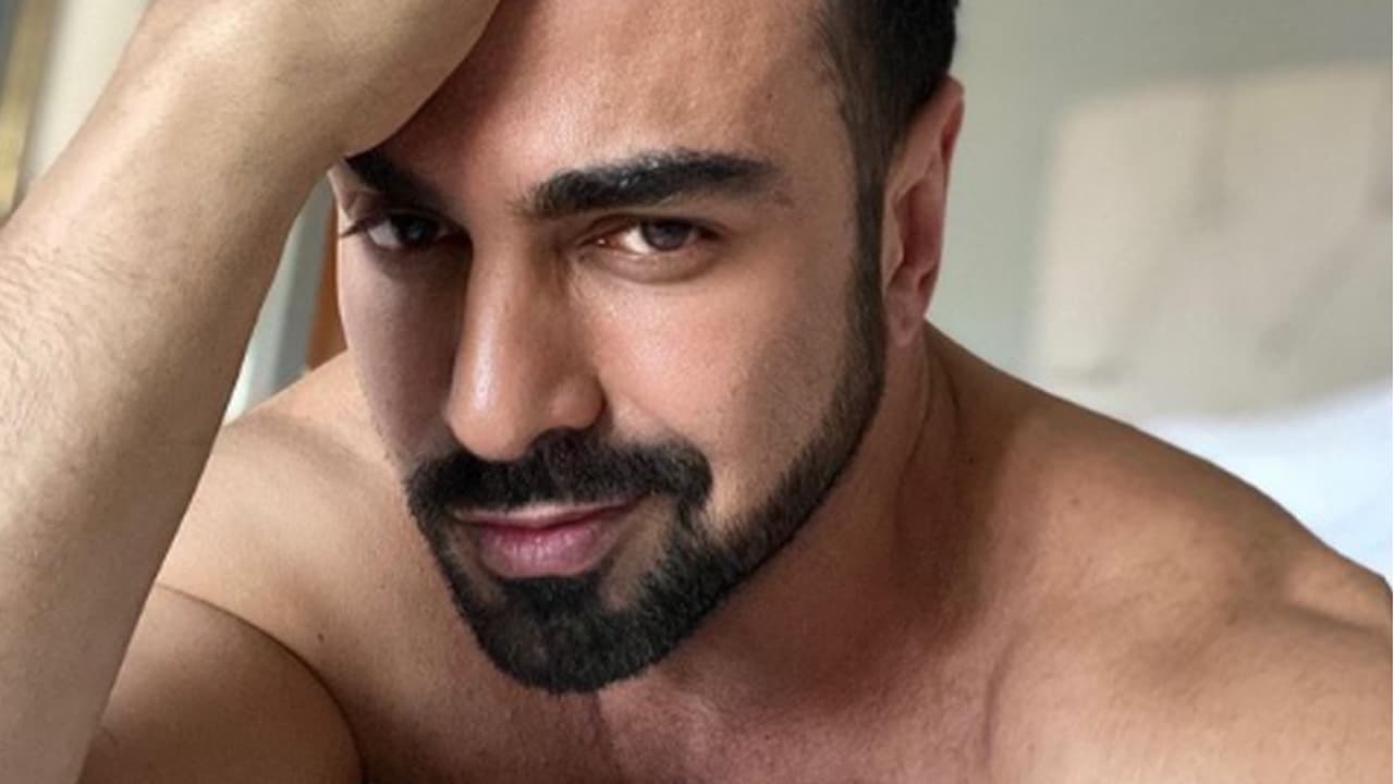 Ariel Miramontes y su rutina de ejercicio