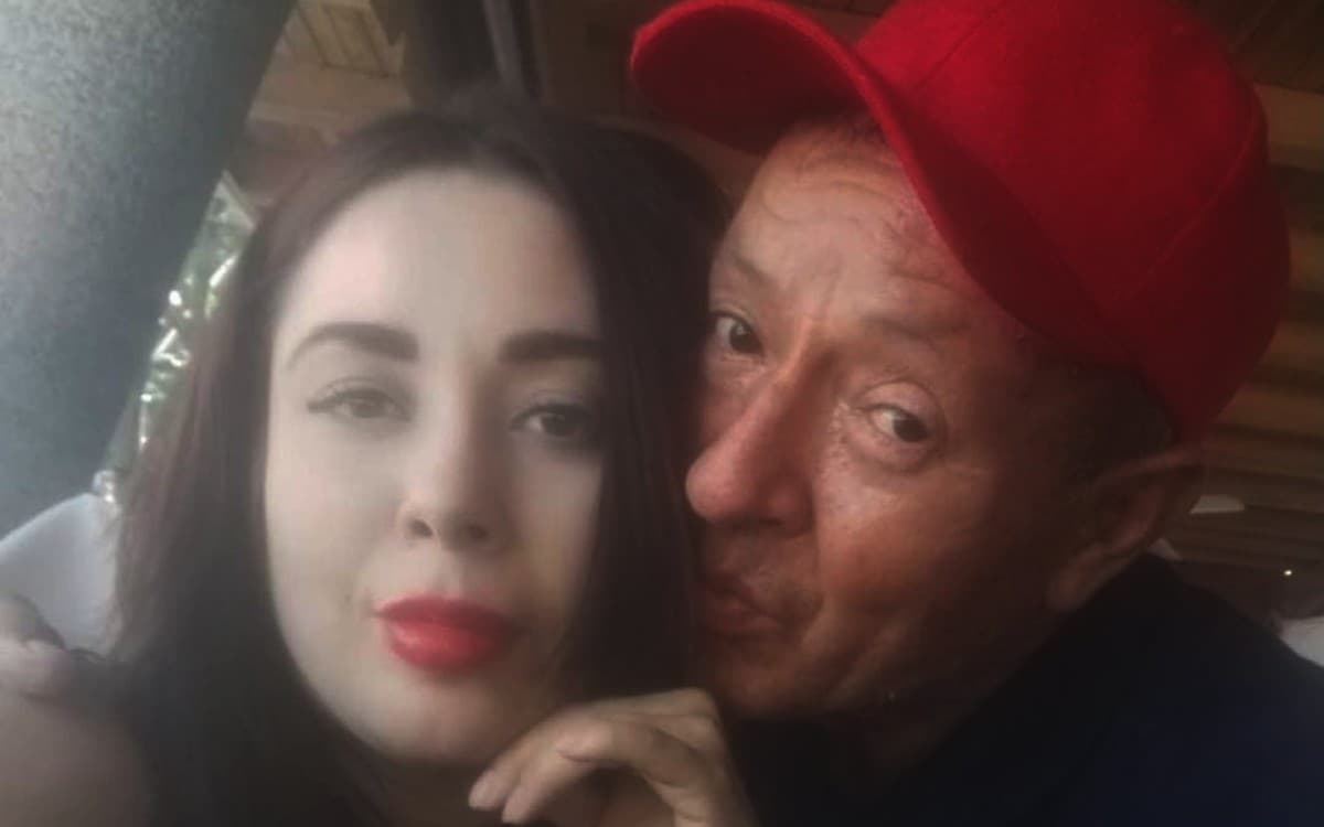 La pareja del comediante compartió información sobre Sammy.