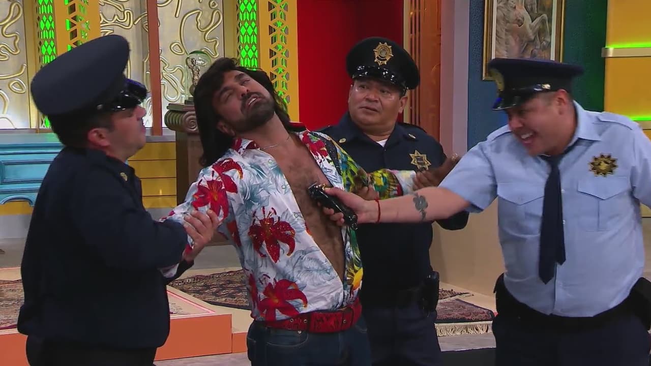 Roberto Palazuelos lo condenó a que le quitaran su pelo en pecho.