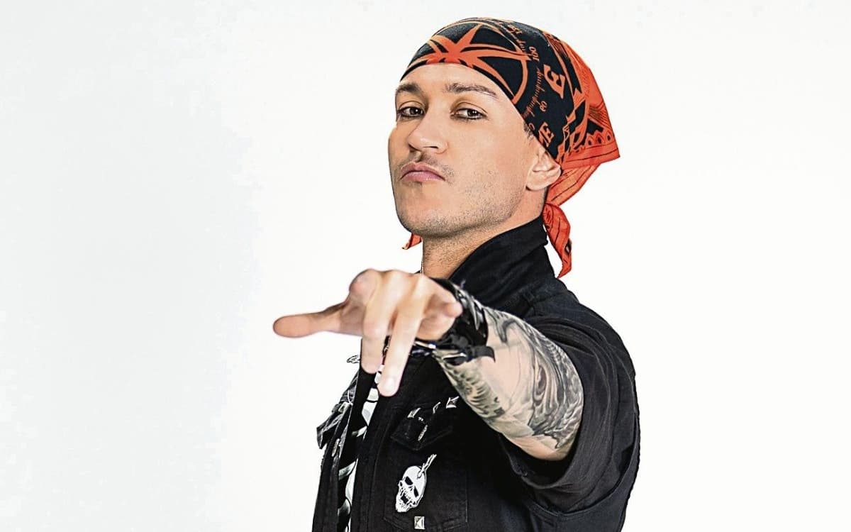 El intérprete de Rocko subió historias al lado de su pareja.