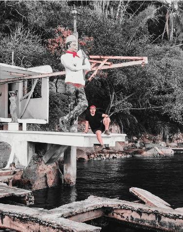 Escultura de Cantinflas en su mansión en Acapulco