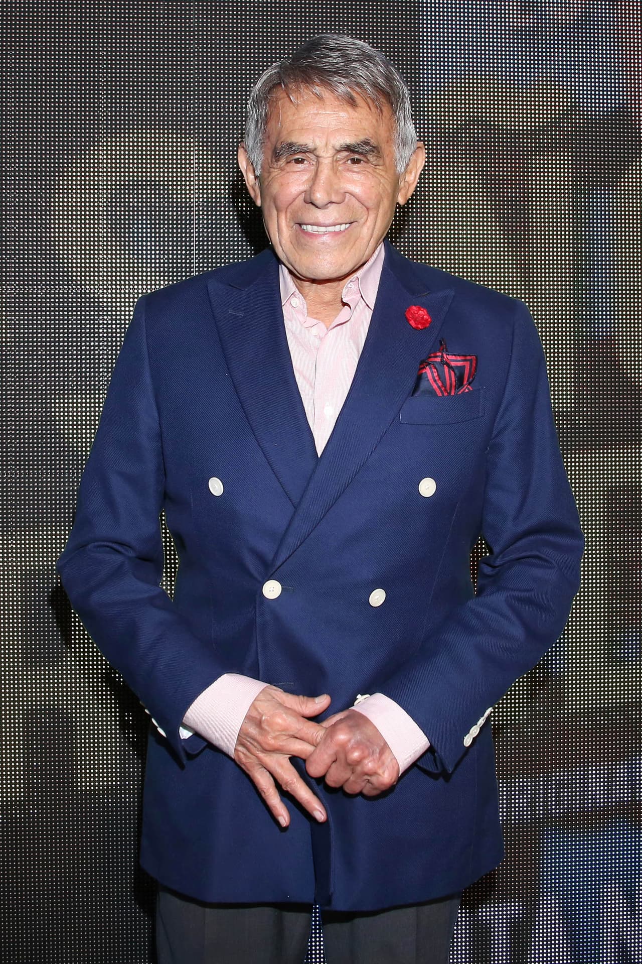 La leyenda del cine, televisión y teatro que hizo este papel fue Héctor Suárez, que originalmente hiciera famosa a otro grande: Gonzalo Vega.