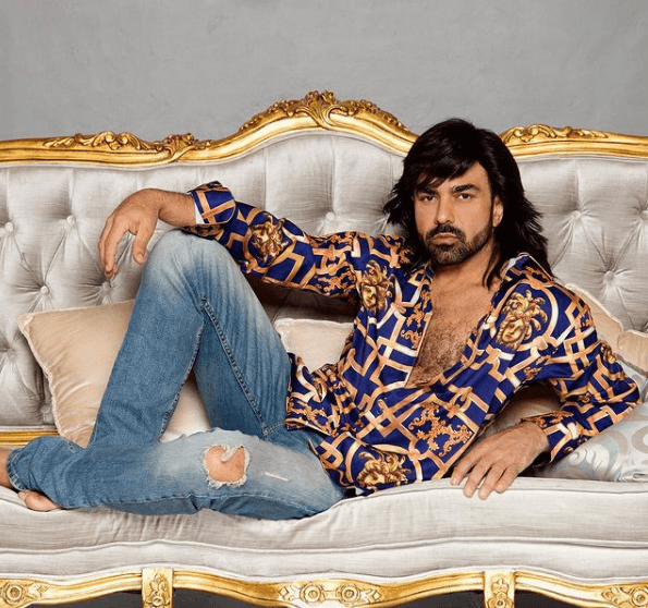 Albertano aparece junto a despampanante rubia y despiertan los 'celos' de famosa cantante