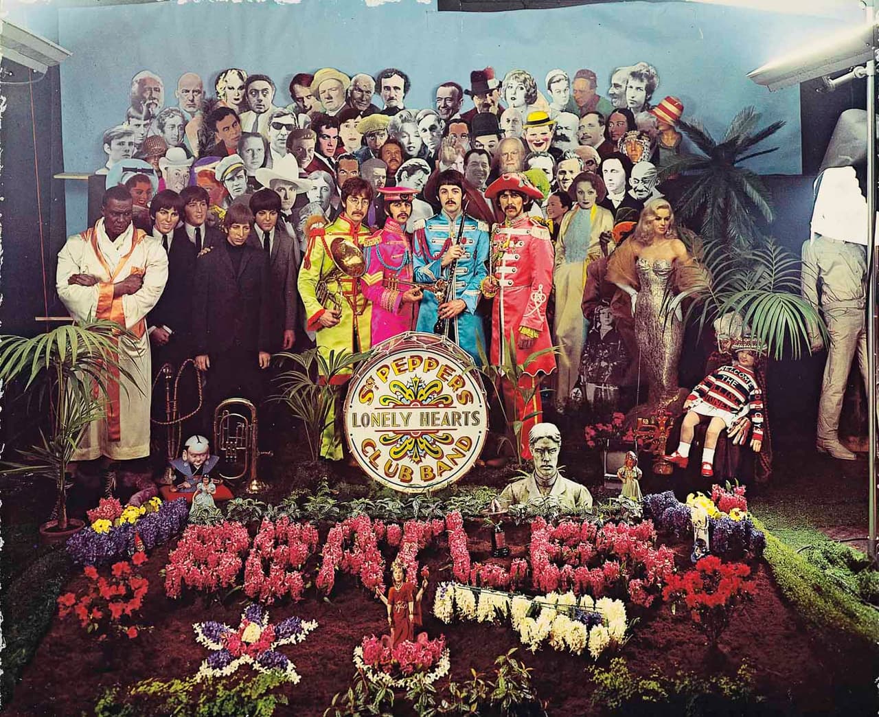 2015_NYR_03726_0259_000michael_cooper_sgt_peppers_lonely_hearts_club_band_1967
